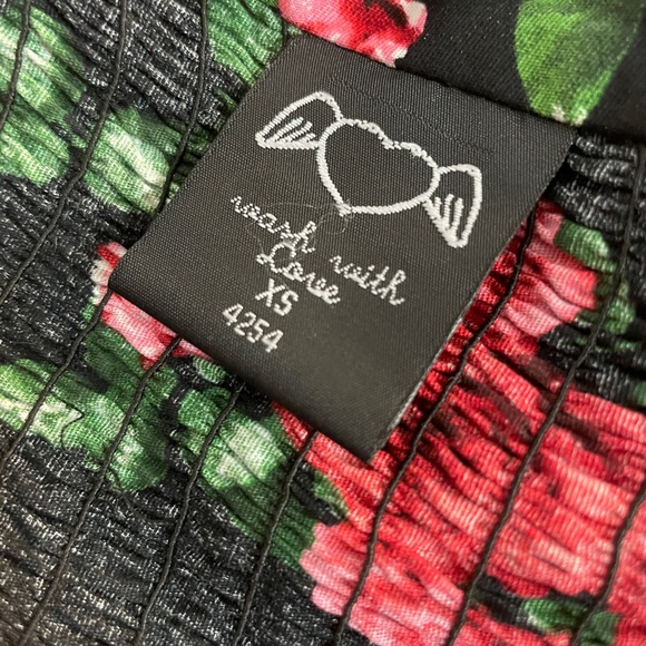 Hell Bunny Vixen XS Red Rose Floral on Black Swing, Vintage Dress Halter - Picture 4 of 9